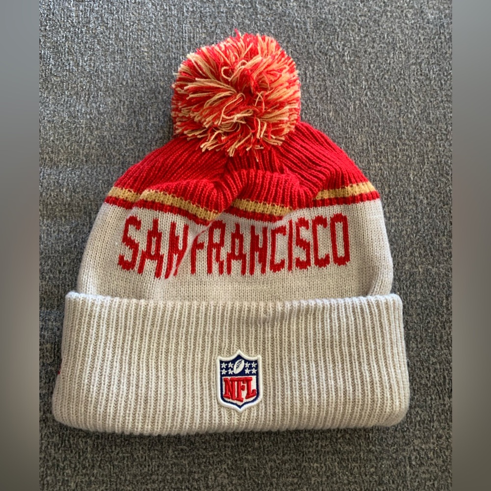 San Francisco 49ers Beanie NFL Red Gold White Pom‎ Knit Hat NWT 🌴